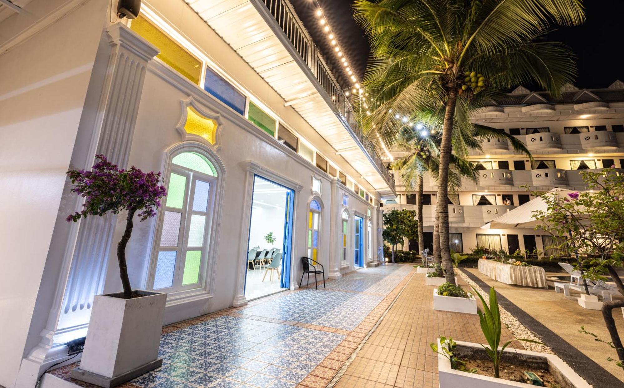Blue Carina Hotel Phuket Kültér fotó