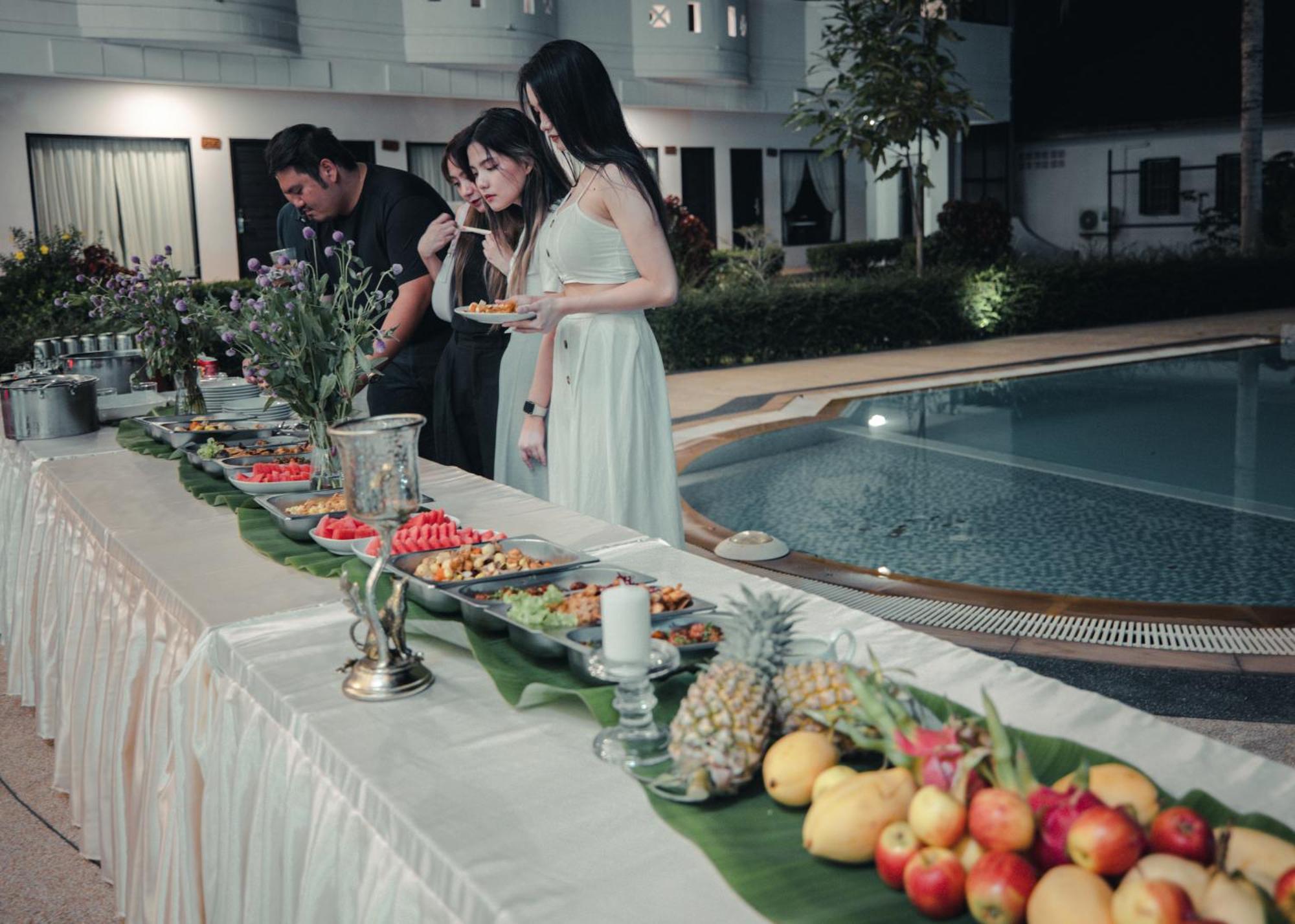 Blue Carina Hotel Phuket Kültér fotó