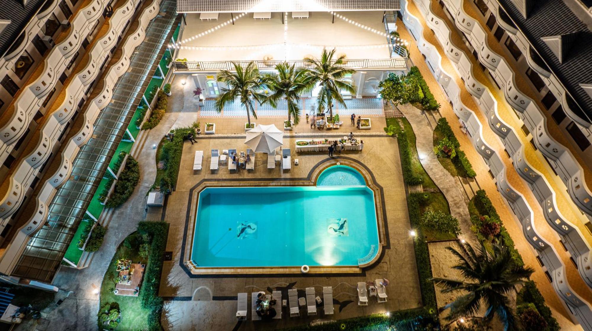 Blue Carina Hotel - Sha Plus Phuket Kültér fotó