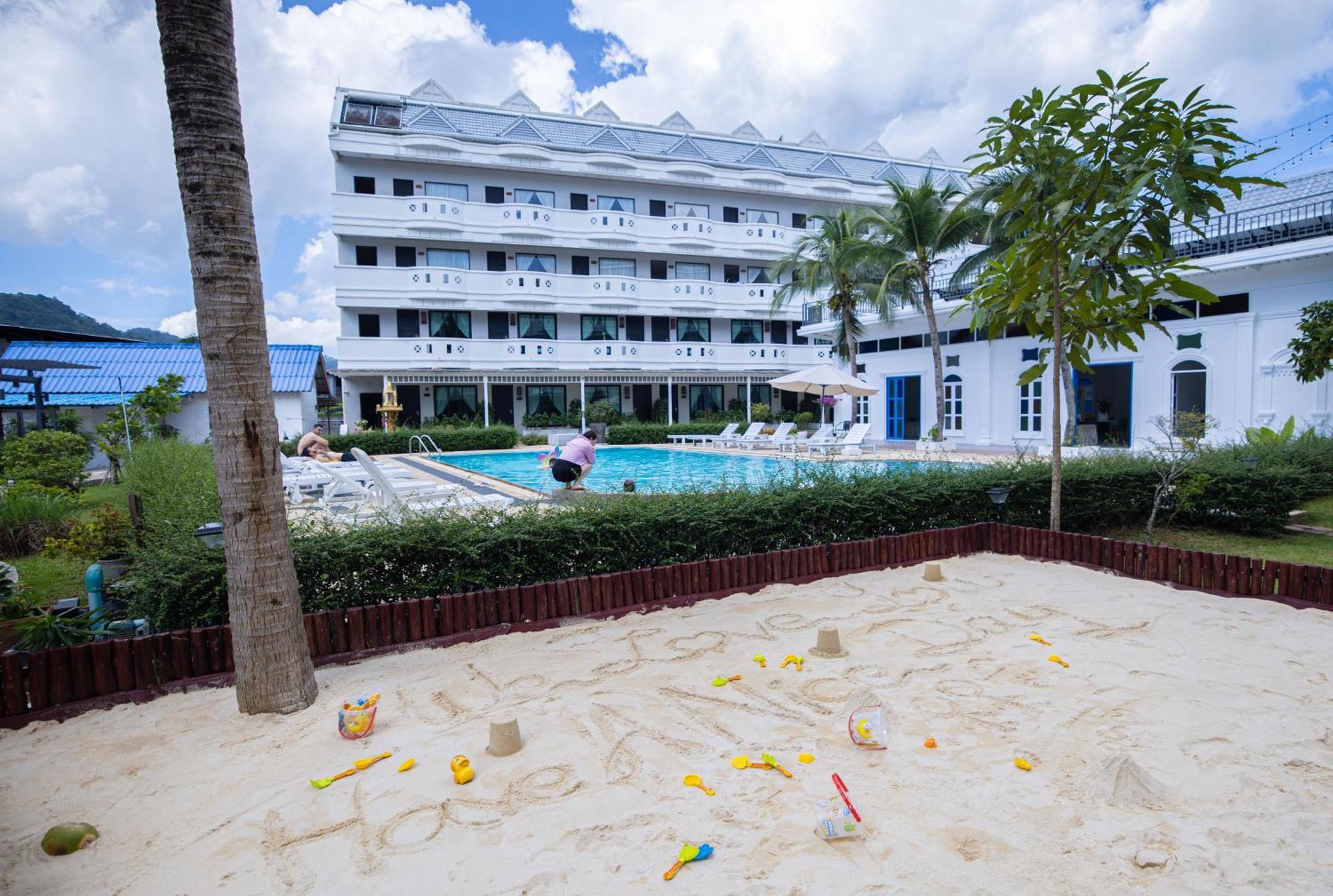 Blue Carina Hotel Phuket Kültér fotó