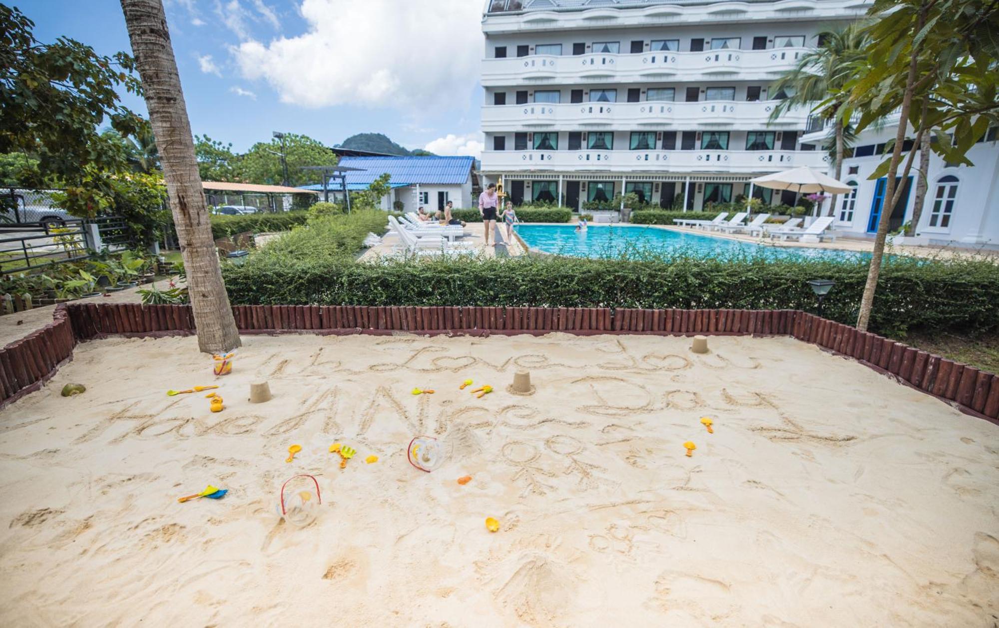 Blue Carina Hotel Phuket Kültér fotó