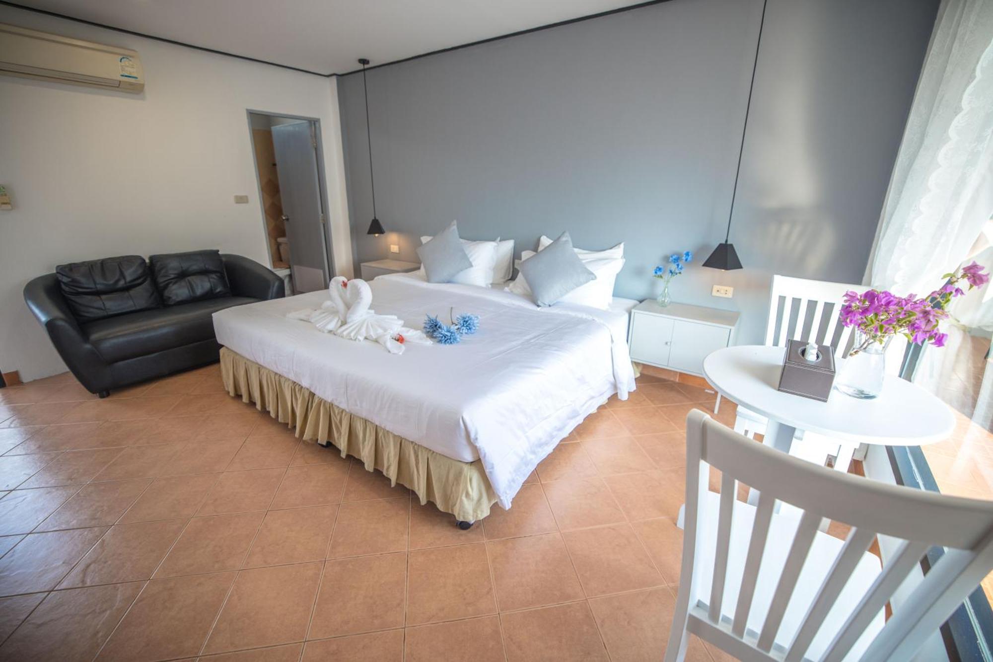 Blue Carina Hotel Phuket Kültér fotó