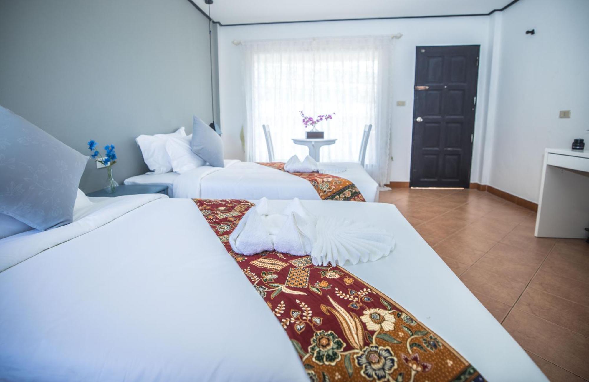 Blue Carina Hotel Phuket Kültér fotó