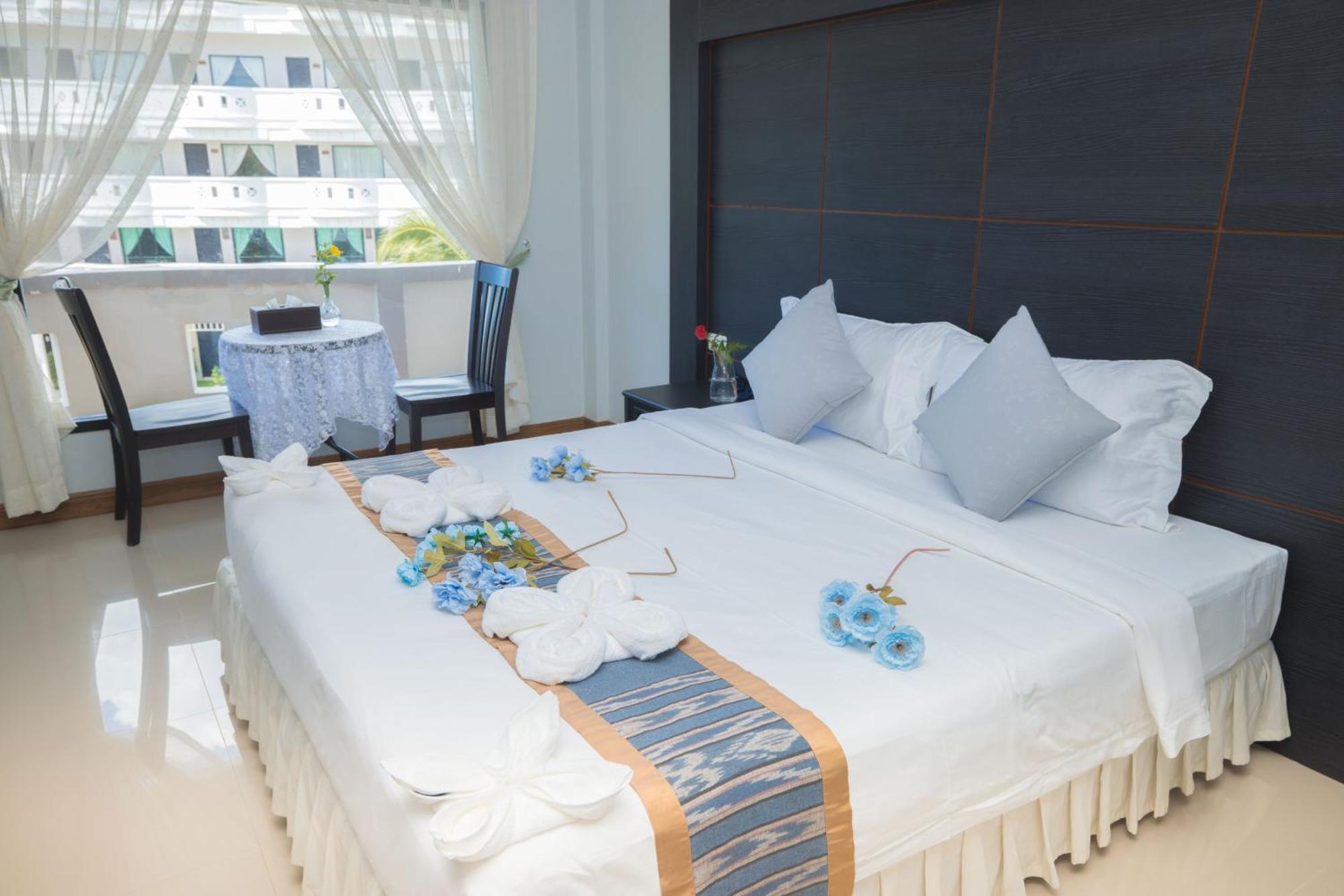Blue Carina Hotel Phuket Kültér fotó
